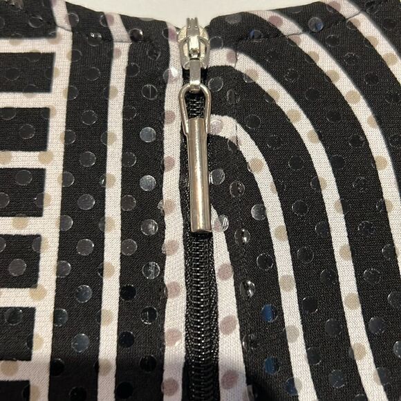 Frank Lyman Black/White Abstract Design Zip Up Blazer Jacket Size 10 - Picture 3 of 10